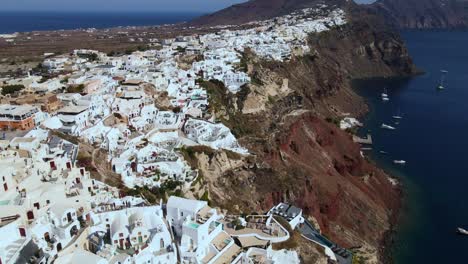 Insel-Santorini-In-Griechenland.-Filmische-Drohnenaufnahmen