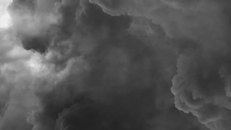 Blitz-Und-Sturm-Dunkle-Wolken