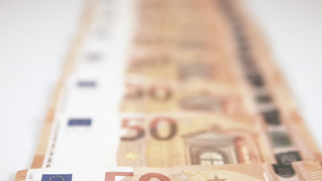 Larga-Fila-De-Billetes-De-Banco-De-Cincuenta-Euros
