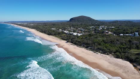 Tranquil-View-of-Yaroomba-Beach-and-Mount-Coolum,-Queensland,-Australia-Aerial-Shot