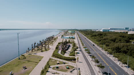 Malecón-Del-Río,-Barranquilla:-Eine-Malerische-Uferpromenade-Mit-Atemberaubender-Aussicht-Und-Einer-Lebendigen-Atmosphäre-Für-Gemütliche-Spaziergänge