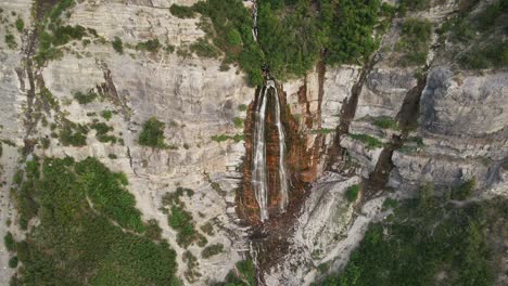 Bird's-eye-view-over-Bridal-Veil-Falls-in-Provo-Canyon,-Utah