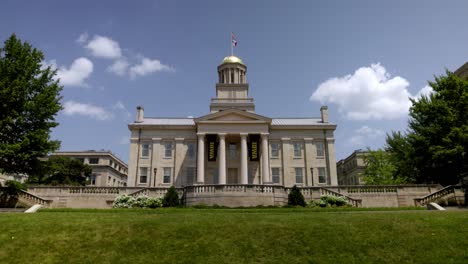 Old-Capitol-building-on-the-campus-of-the-University-of-Iowa-in-Iowa-City,-Iowa-with-stable-video-wide-shot