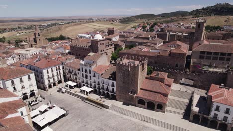 Ikonisches-Stadtbild-Von-Atemberaubendem-Caceres,-Spanien