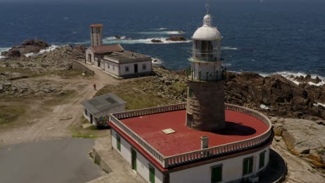Leuchtturm-Von-Corrubedo,-La-Coruña,-Spanien