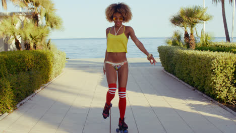 Sexy-Roller-Girl-Skating-on-Exotic-Promenade