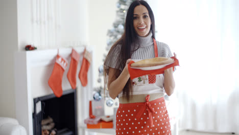 Lächelnd-Lachend-Jung-Weihnachten-Kochen