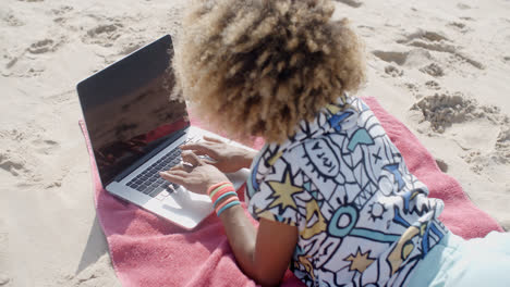 Young-Girl-Using-Computer