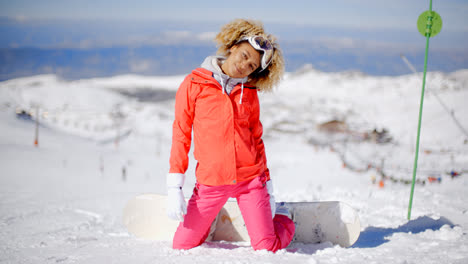 Mujer-Joven-Con-Ropa-De-Esquí-En-La-Nieve.