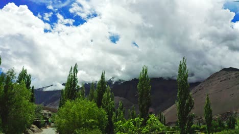 Luftaufnahme-Der-Wunderschönen-Landschaft,-Manali-Leh-Trans-Himalaya-Straße-Nach-Ladakh-Im-Indischen-Himalaya