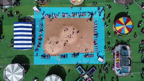 4k30p-Drohnen-Luftbild,-Vergnügungspark,-Karneval,-Karussell,-Erholungsspielplatz