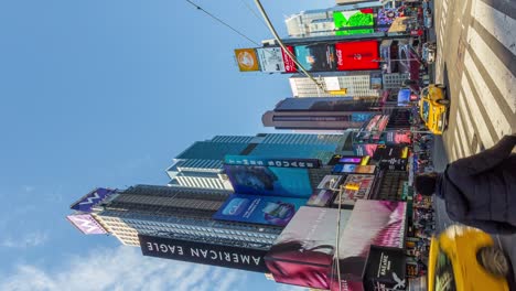 Busy-Intersection-With-Advertisements-On-The-Buildings-In-Times-Square,-Manhattan,-New-York-City,-United-States