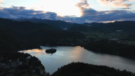 Drohnen-Zeitraffervideo-Aus-Bled,-Slowenien