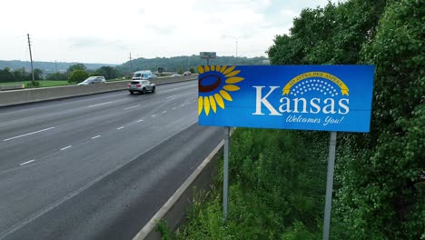 Kansas-Te-Da-La-Bienvenida