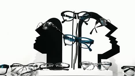 Verschiedene-Moderne-Brillen
