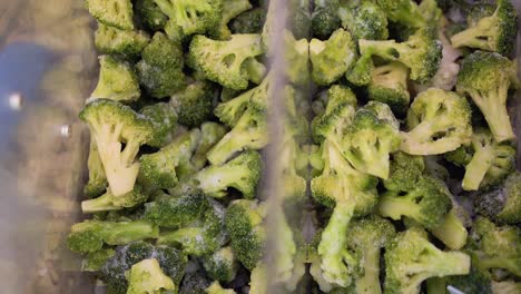 Broccoli-on-the-storefront-in-the-supermarket