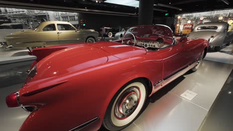 Chevrolet-Corvette-C1,-Erste-Generation-Des-Produzierten-Corvette-Sportwagens,-Ausgestellt-Im-Automobilmuseum-Von-Shanghai