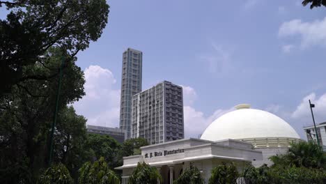 Within-the-same-frame-are-Da-Birla-Planetarium-and-Kolkata's-tallest-building-42