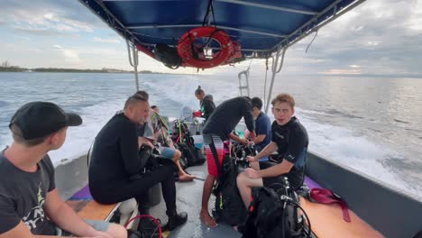 Scuba-Divers-On-Tour-Boat