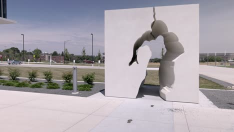 Breaking-Barriers-statue-on-the-campus-of-Iowa-State-University-with-video-panning-left-to-right