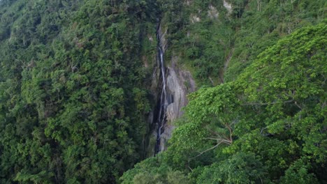 aerial-shot-of-the-waterfall-called-"Chorrerón-de-Galipán",-located-in-El-Avila,-Venezuela