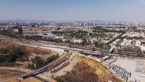 Anillo-Periférico-Norte-Highway-Near-The-Akron-Stadium-In-Guadalajara,-Jalisco,-Mexico