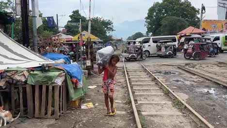 very-busy-street-road-allongside-the-local-flee-maket-in-jakarta-indonesia