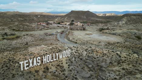 Texas-Hollywood-Tabernas-Desierto-Set-De-Filmación-Fort-Bravo-En-Almería,-Andalucía,-España---Antena