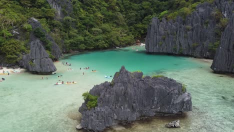 Unveiling-the-Beauty-of-Ubugon-Cove-on-Cadlao-Island,-El-Nido,-Philippines
