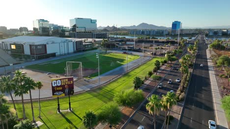 Vaya-Signo-De-Sun-Devils-En-Los-Complejos-Deportivos-De-La-Universidad-Estatal-De-Arizona