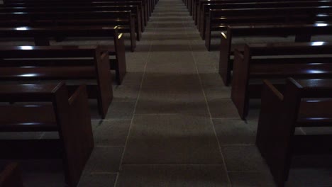 Interior-De-La-Iglesia-De-Vannes-En-Morbihan,-Bretaña,-Francia