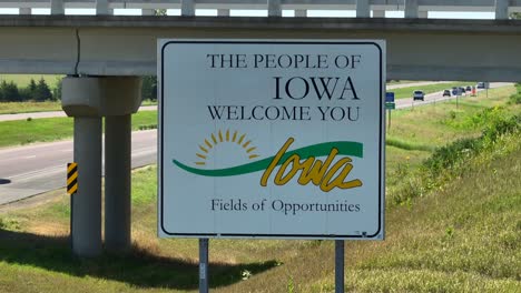 Iowa-state-welcome-sign