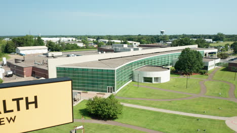 Aerial-View,-M-Health-Fairview-Clinic---North-Branch