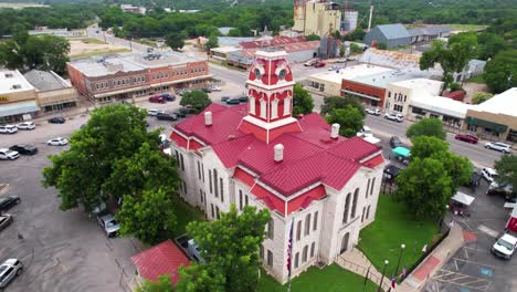 Imágenes-Aéreas-Del-Juzgado-Del-Condado-De-Lampasas-En-Lampasas,-Texas