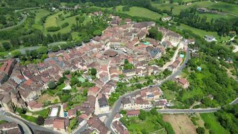 Establecimiento-Toma-Aérea-Ciudad-Belves-Dordoña-Francia