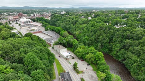 Aerial-view-of-the-Penobscot-river-cutting-through-Bangor,-Maine