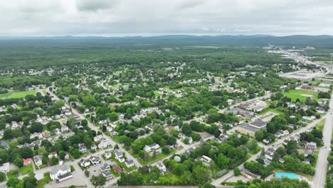 Drone-shot-of-Bangor,-Maine's-sprawling-rural-neighborhoods