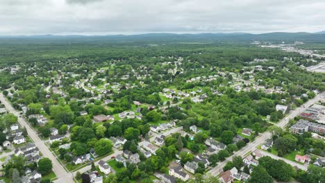 Wide-aerial-view-of-sprawling-neighborhoods-in-Bangor,-Maine