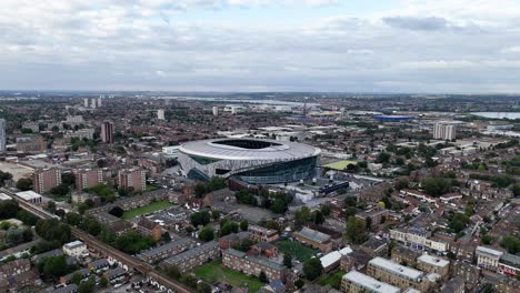 Luftaufnahme-Des-Tottenham-Hotspur-Stadions,-Heimstätte-Des-Premier-League-Klubs-Tottenham-Hotspur-Im-Norden-Londons,-Großbritannien