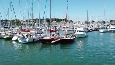 panoramic-view-of-the-port-of-la-Trinité-sur-mer-in-bretagne-in-france