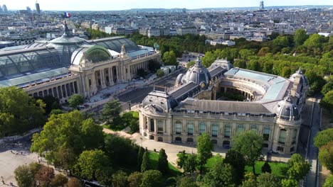 Petit-Palais-and-Grand-Palais-in-Paris,-France