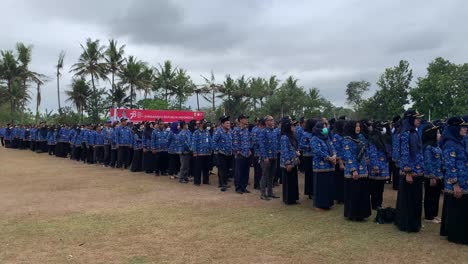 Indonesia---Aug-17,-2023-:-Indonesian-civil-servants-of-the-state-are-following-the-ceremony-in-the-open-field