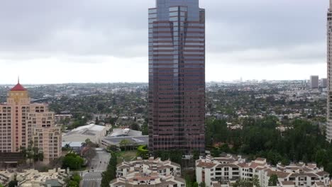 Ciudad-Del-Siglo,-Famosa-Plaza-Nakatomi-De-La-Película-Die-Hard,-Fox-Plaza-Rascacielos,-Los-Angeles,-Ca,-Ee.uu.