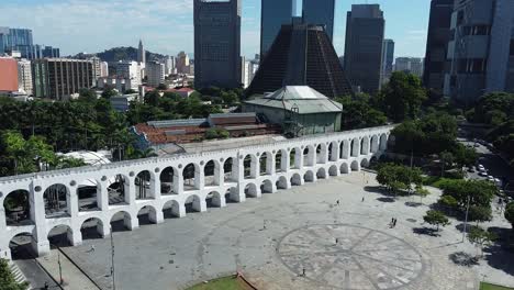 Rio-De-Janeiro-Stadtzentrum-Touristenattraktion-Arcos-Da-Lapa,-Schöne-Architektur-Durch-Drohne,-Bögen