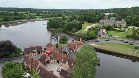 Beaulieu-Pueblo-Inglés-Hampshire-Reino-Unido-Antena-4k