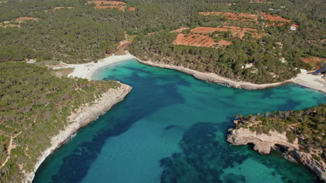 Panoramic-Aerial-View-Of-Playa-S’Amarador-In-Cala-Mondragó-Natural-Park-In-Mallorca,-Spain