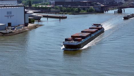 Frachtschiff,-Die-Marea-In-Alblasserdam,-Westniederlande