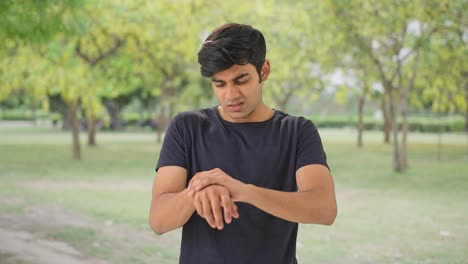 Indian-boy-having-hand-pain