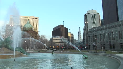 The-downtown-fountains-of-Philadelphia-with-city-hall-in-background