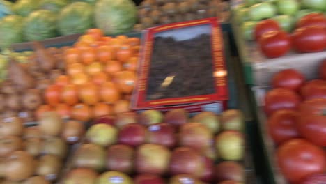 Healthy-foods-are-displayed-in-a-market